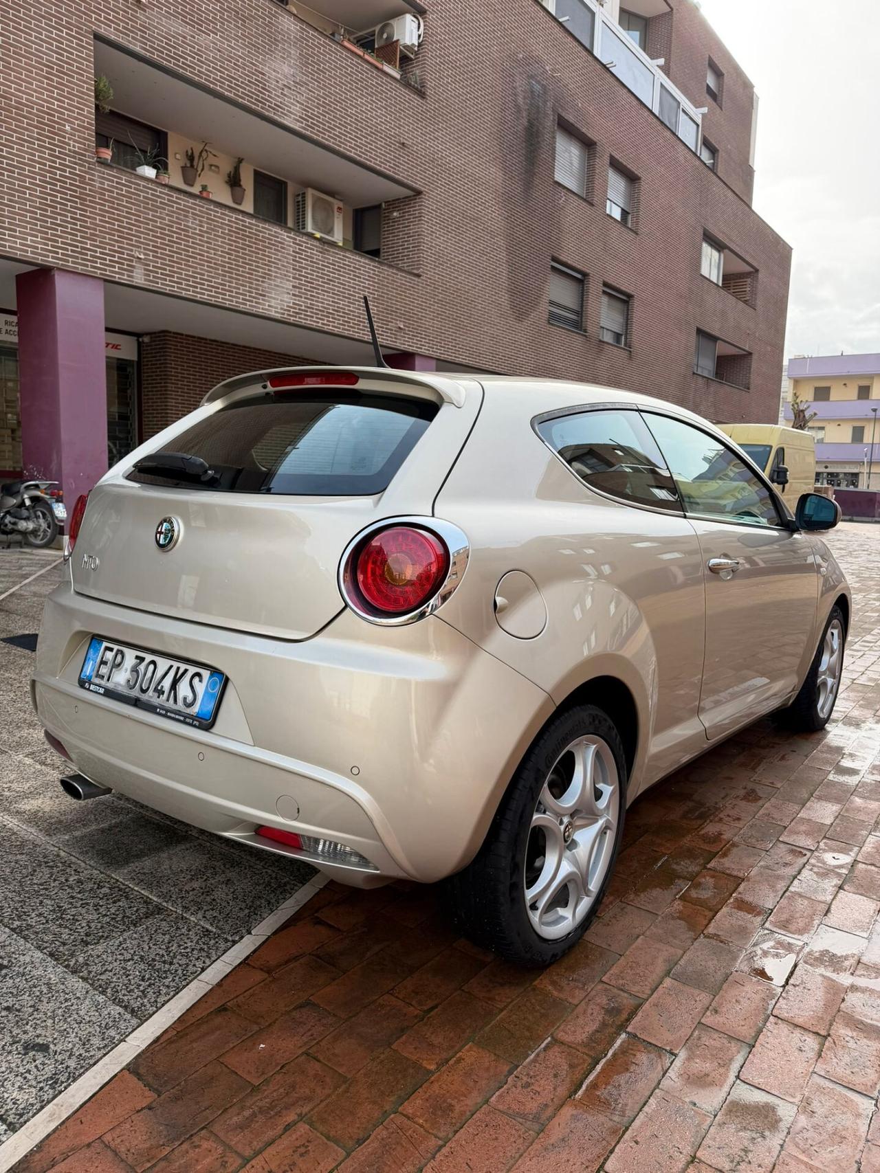 Alfa Romeo MiTo 1.3 JTDm 95 CV S&S Distinctive sport pack