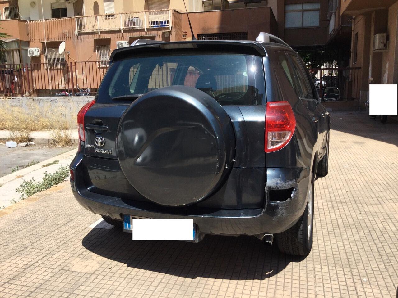 Toyota RAV4 2.2 D-4D 136 CV Luxury