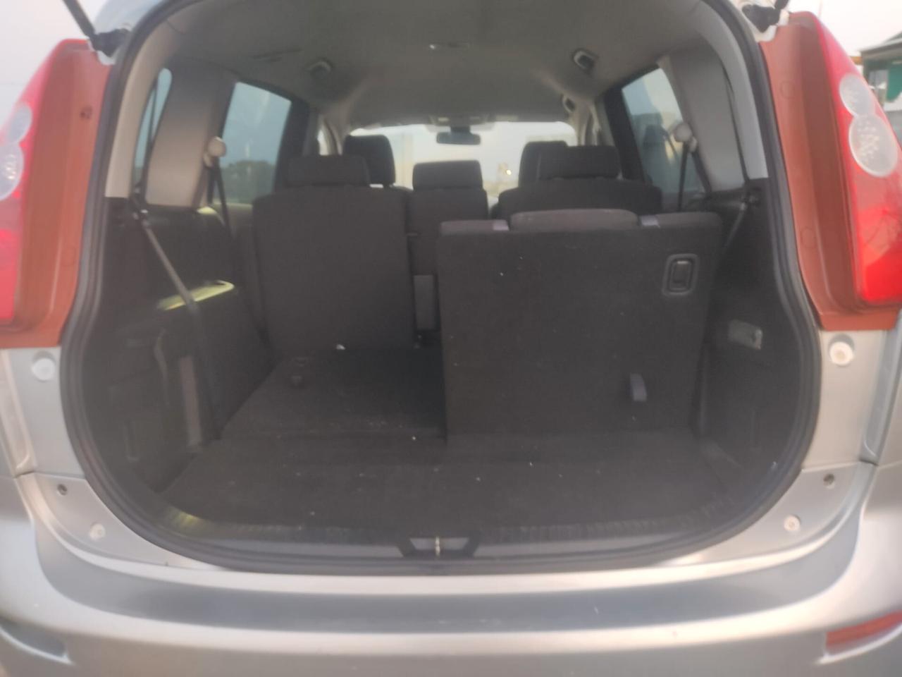 Mazda5 2.0 MZ-CD 16V 110CV 7 POSTI