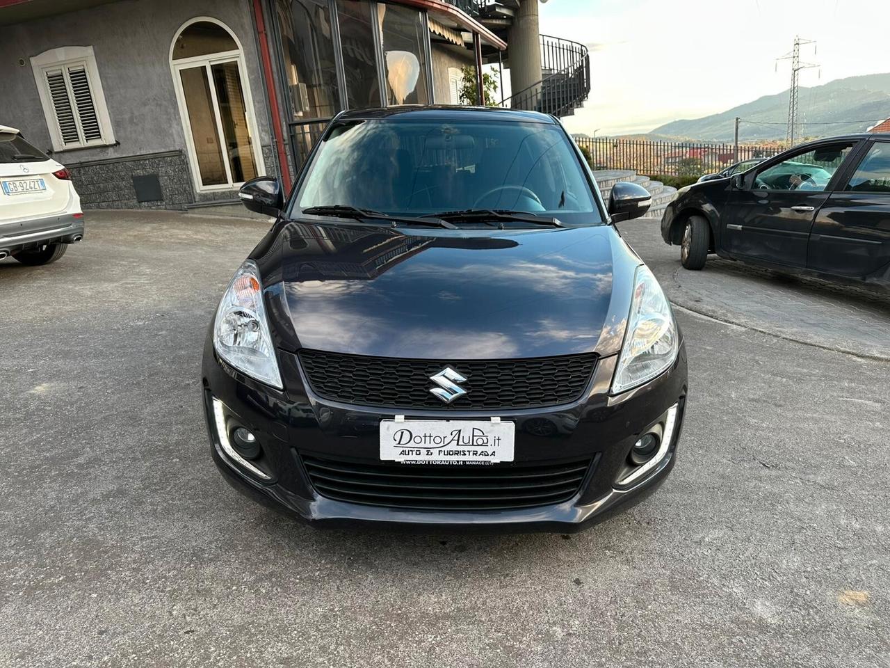 Suzuki Swift 1.3 DDiS 5 porte B-Top Bi-Color