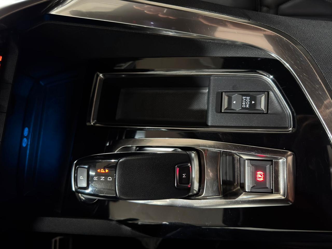 Peugeot 3008 BlueHDi 130 S&S EAT8 Active Pack