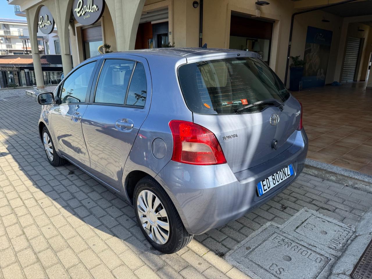 Toyota Yaris 1.0 5 porte