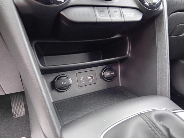 HYUNDAI Kona 1.0 BENZINA MANUALE 120CV OK NEOPATENTATO
