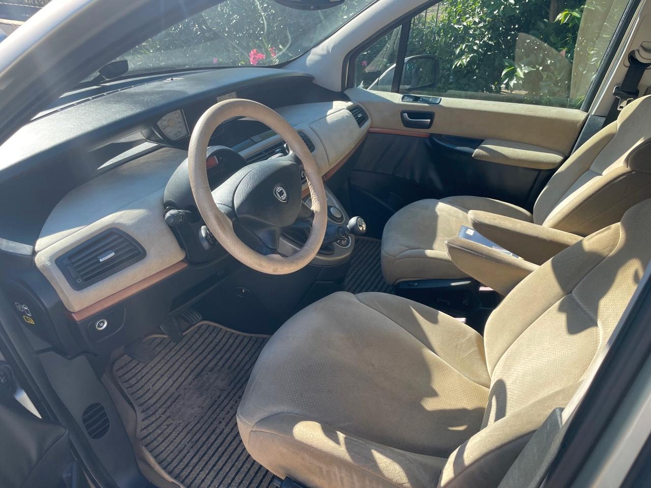 Lancia Phedra 2.0 MJT 136 CV Platino