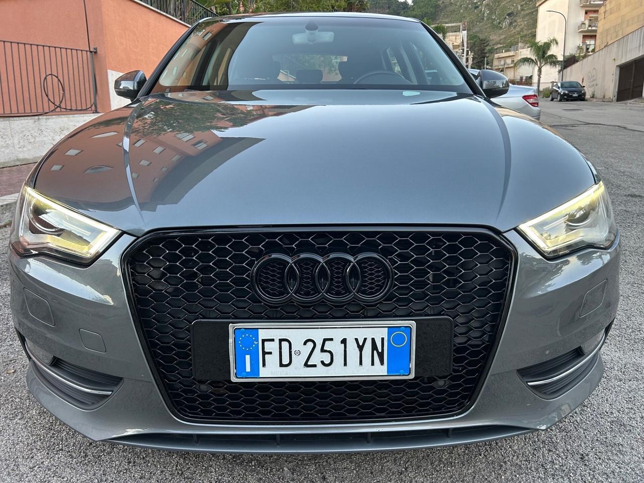 Audi A3 SPB 1.6 TDI Sport strafull!!!