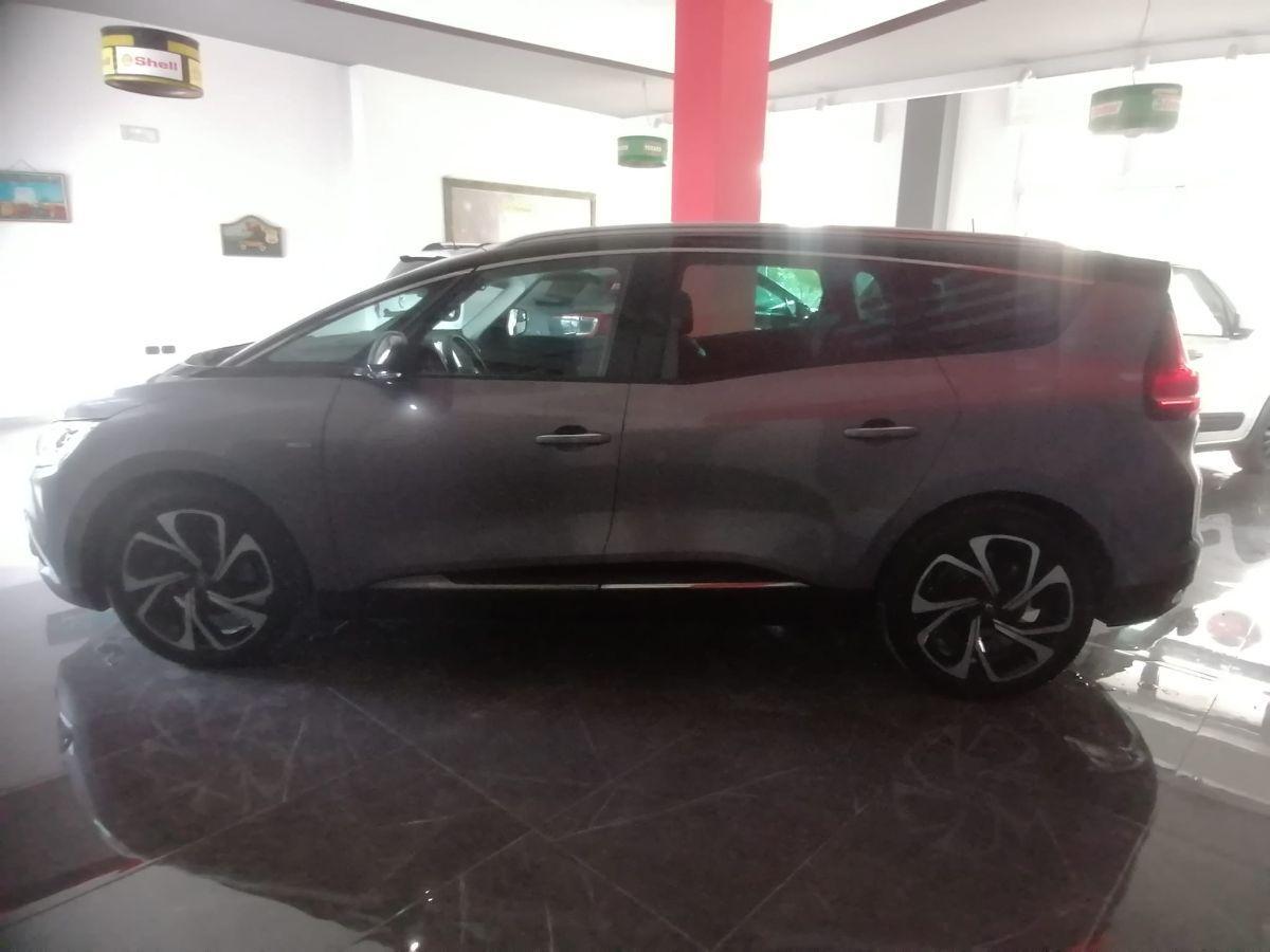 RENAULT - Grand Scénic - dCi 8V 110 CV EDC Energy Bose