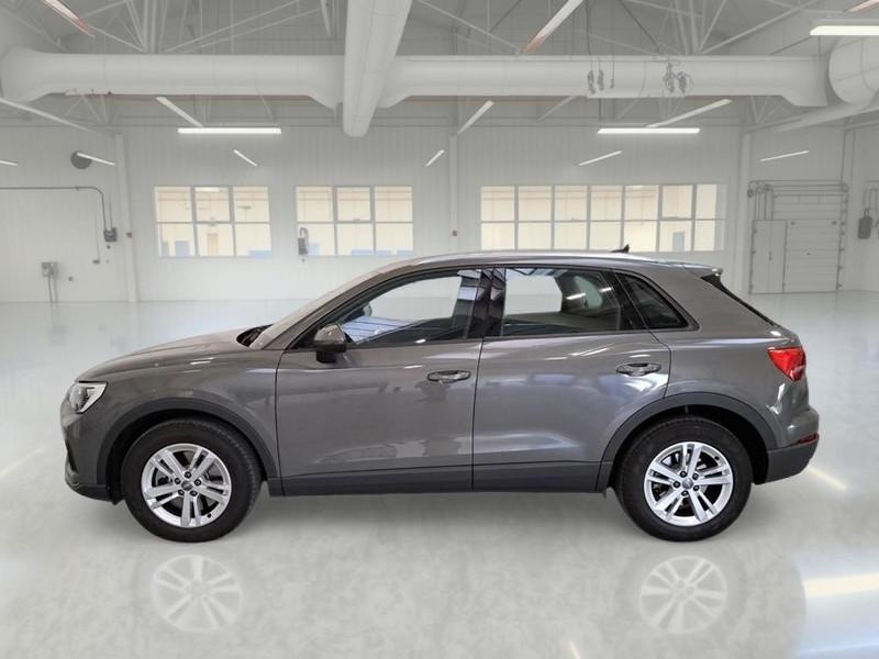 AUDI Q3 40 TDI quattro S tronic Business