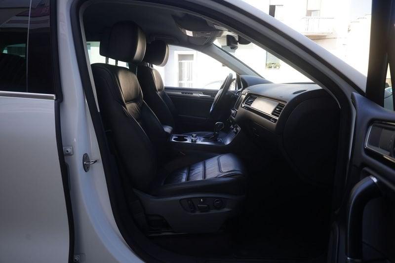 Volkswagen Touareg Volkswagen Touareg 3.0 V6 tdi Executive 204cv tiptronic 150KW ANNO 2015