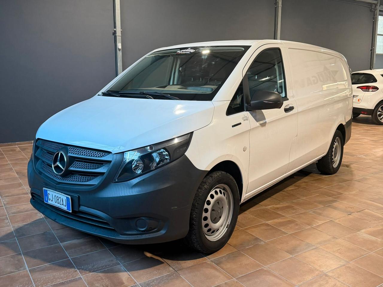 MERCEDES EVITO LONG ELETTRICO