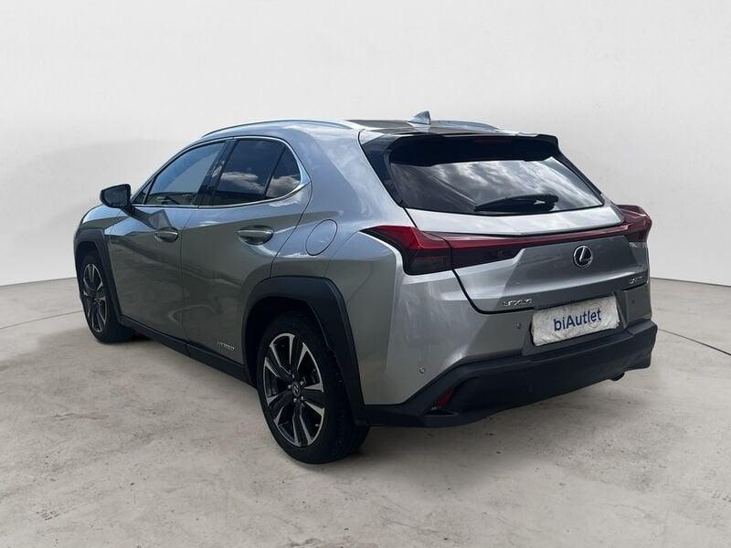 Lexus UX 250h 2.0 Luxury 4wd cvt