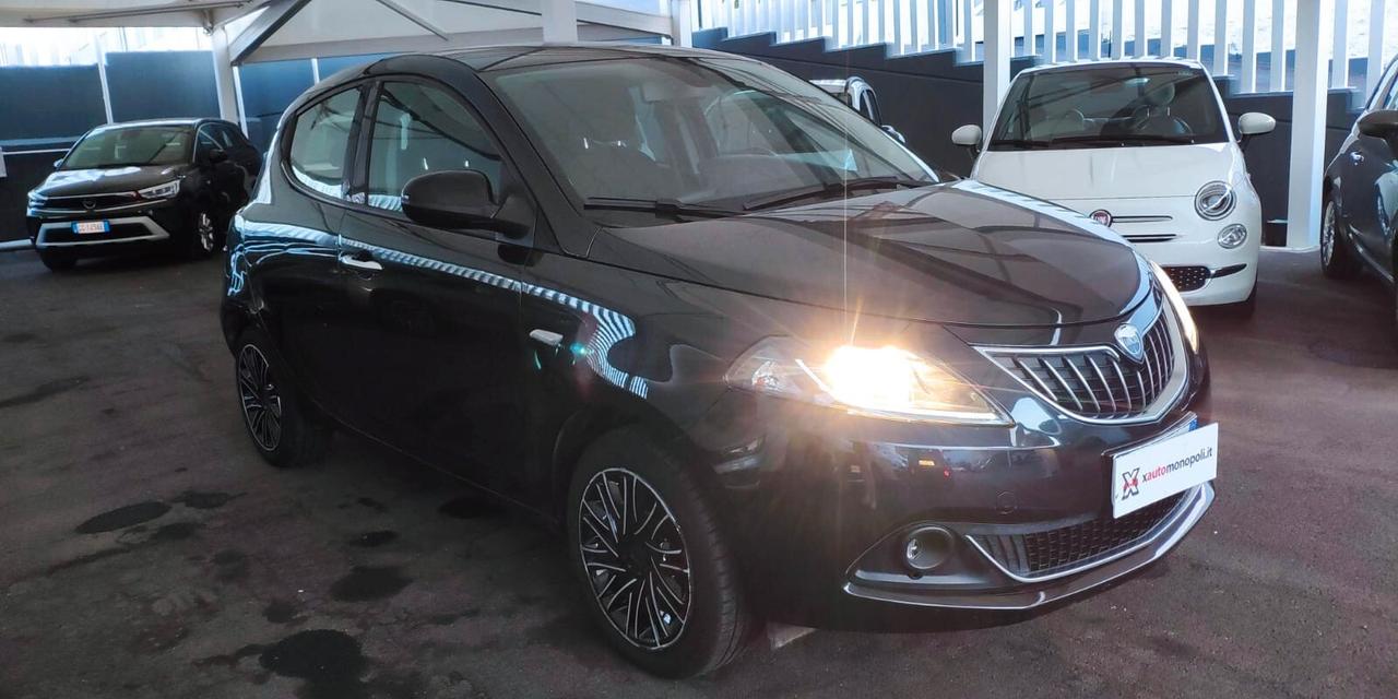 Lancia Ypsilon Gold 1.0 Hybrid/Benz 69 CV