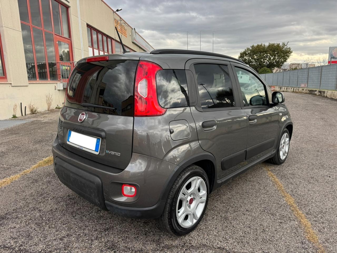Panda 1.0 GPL Hybrid City Life 19.000 KM