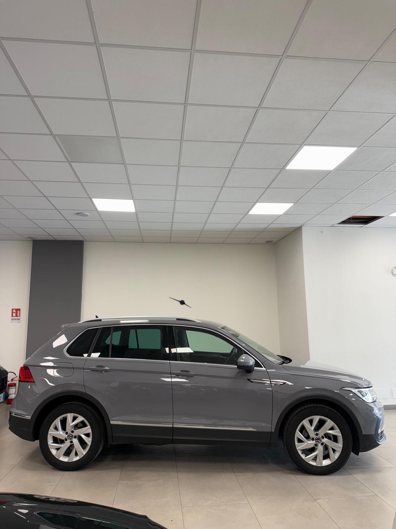Volkswagen Tiguan 2.0 TDI 150 CV SCR DSG Elegance