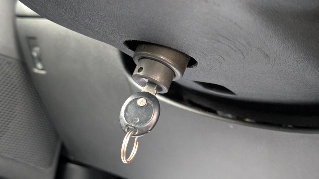 Peugeot 208 1.4 HDi 68 CV 5 porte Allure