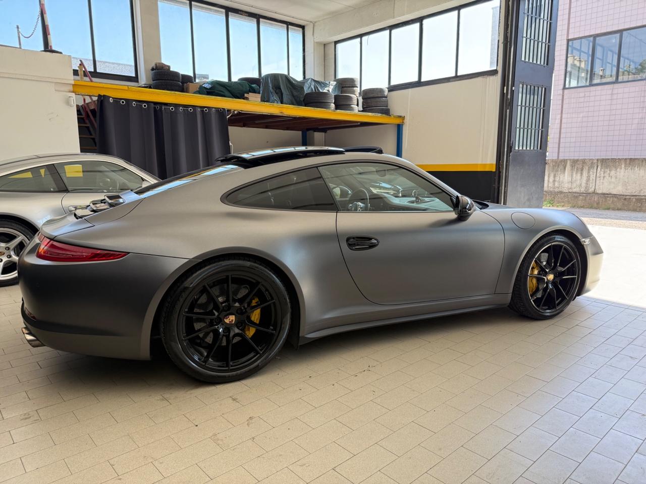 Porsche 911 3.8 Carrera 4S Coupé
