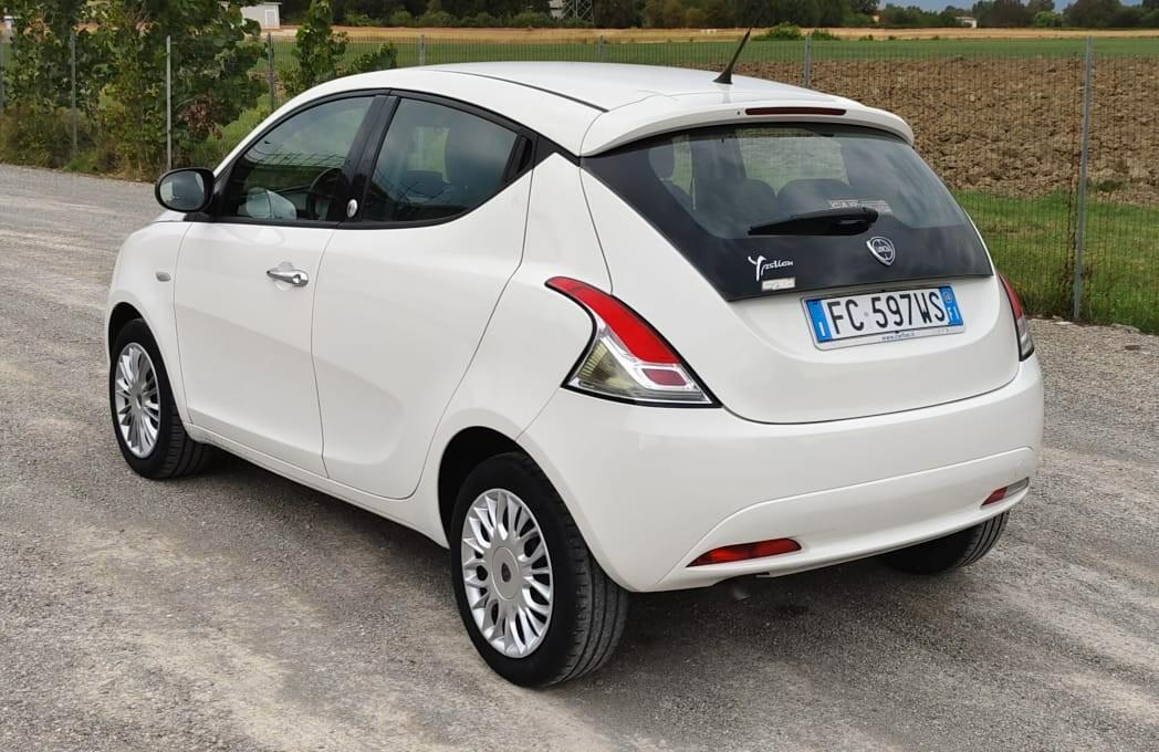 Lancia Ypsilon 1.2 69 CV 5 porte GPL Ecochic Gold