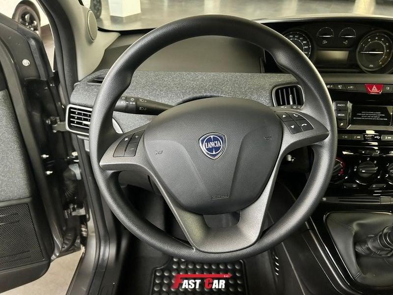 Lancia Ypsilon 1.0 FireFly 70cv Hybrid Silver