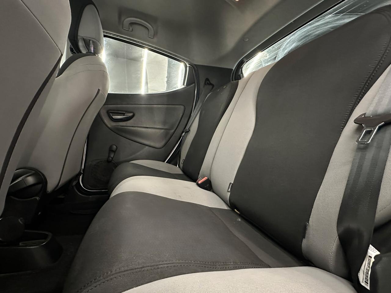 Lancia Ypsilon 1.2 69cv KM CERTIFICATI-NEOPATENTANTI-PERMUTE