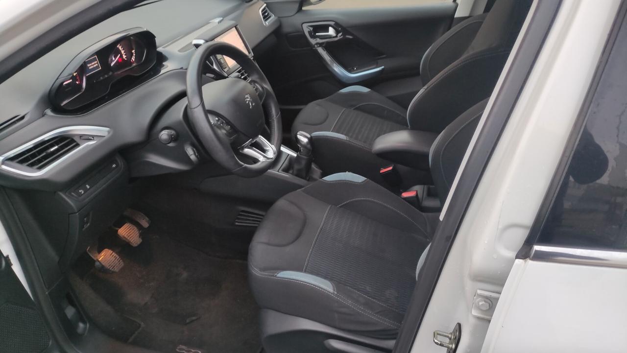 Peugeot 208 1.2 VTi 60KW 82CV 5 porte NEOPATENTATI - 2013