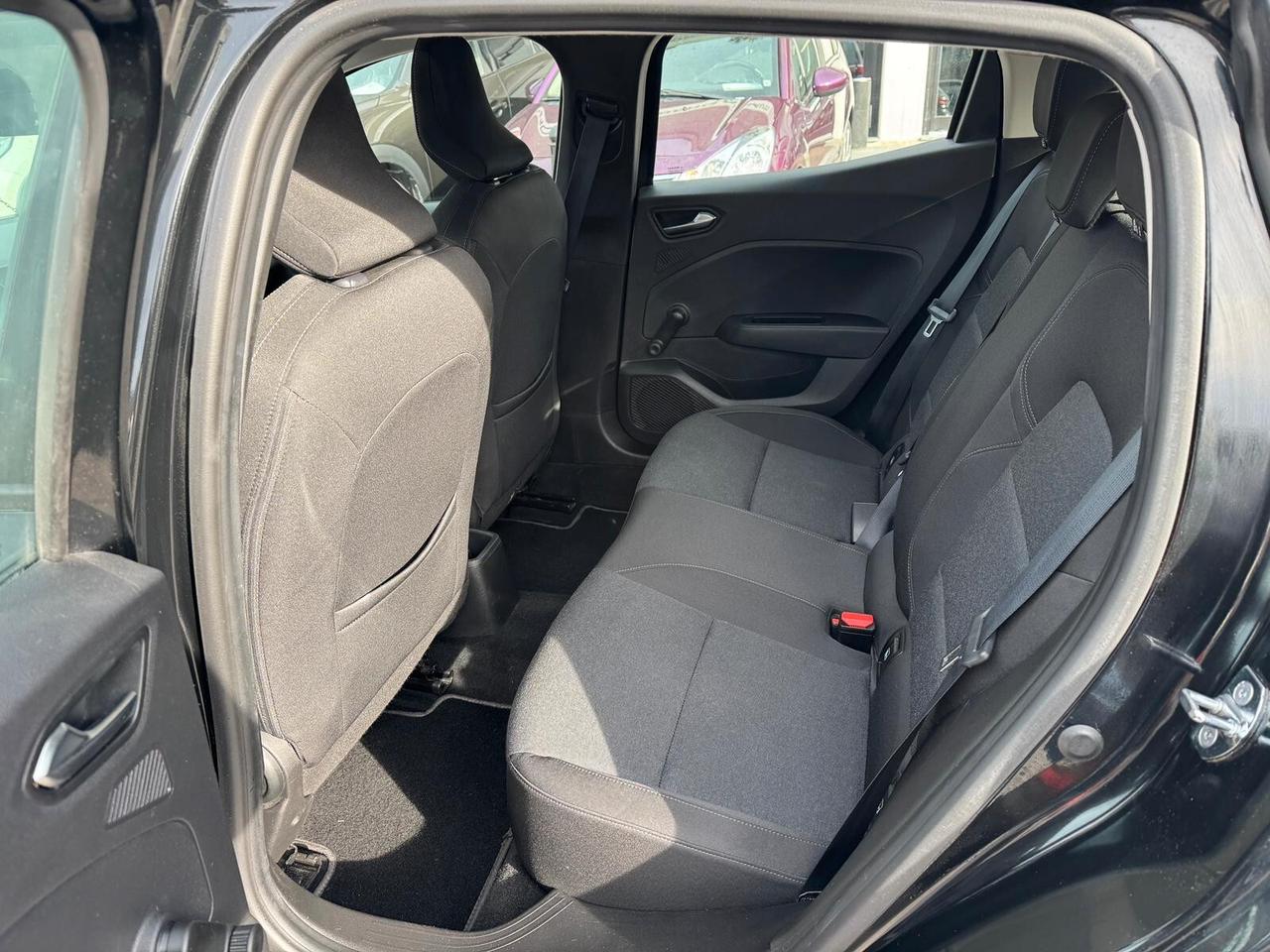 Renault Clio 2022 1.0 tce Intens 90cv*28000KM*