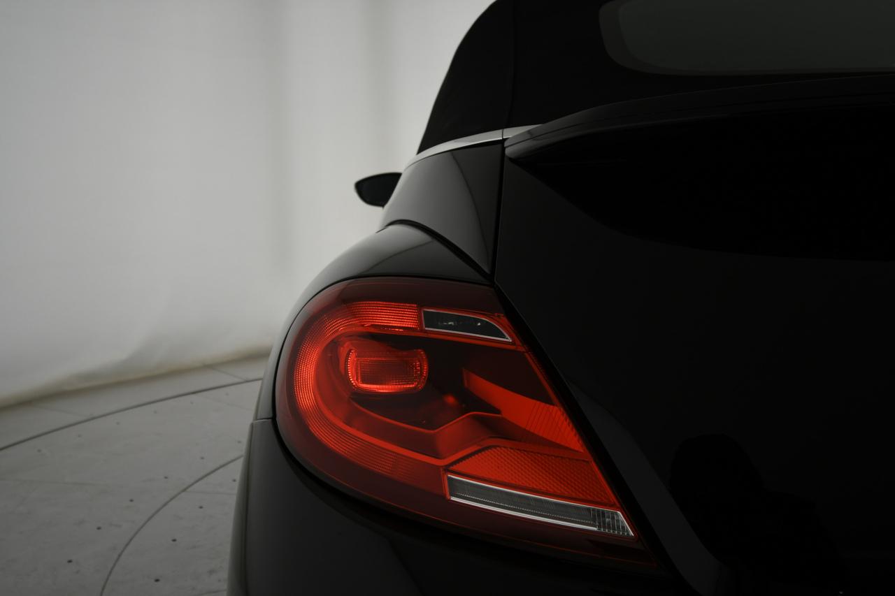 VOLKSWAGEN Maggiolino Cabrio 1.2 tsi Design 105cv DSG+APP CONNECT+C17"