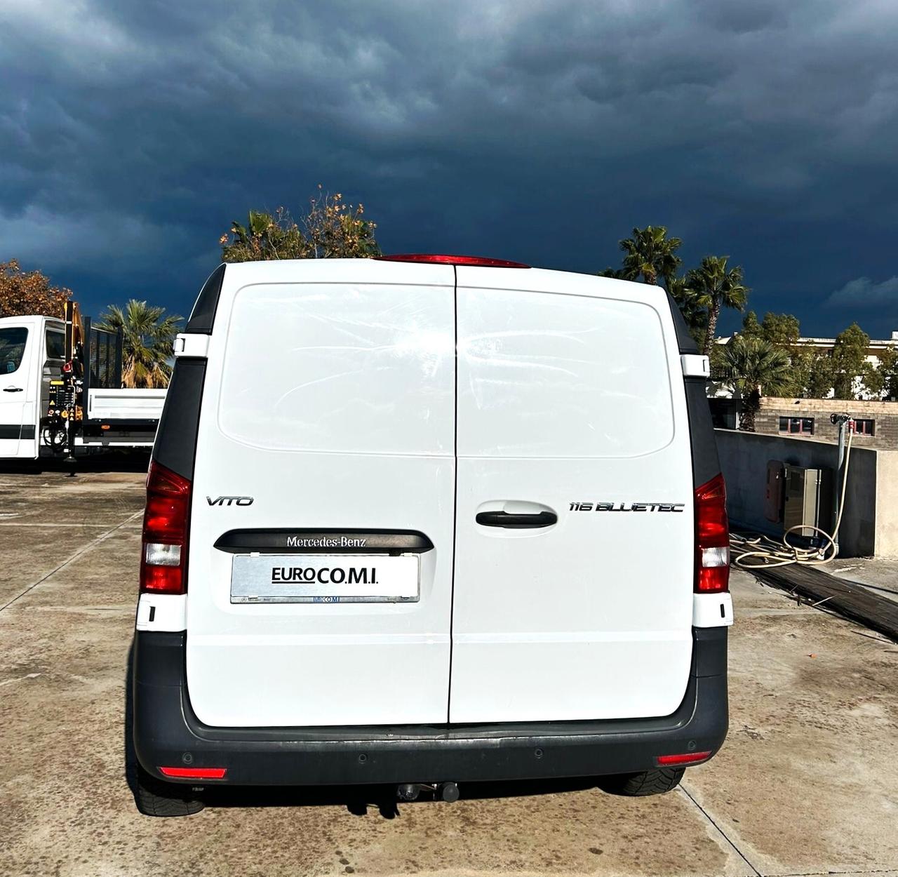 Mercedes Benz Vito Mixto Autocarro 6 posti