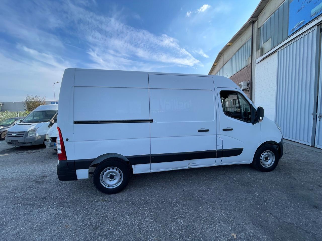 Renault Master T35 2.3 dCi 131 cv