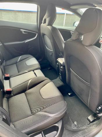 VOLVO V40 D2 Geartronic Kinetic EURO 6B