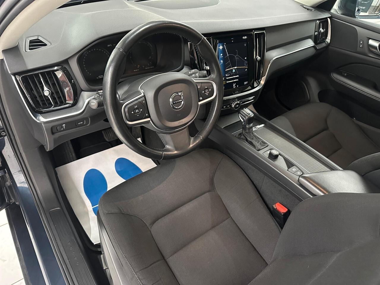 Volvo V60 2.0 d3 Momentum Business auto my21