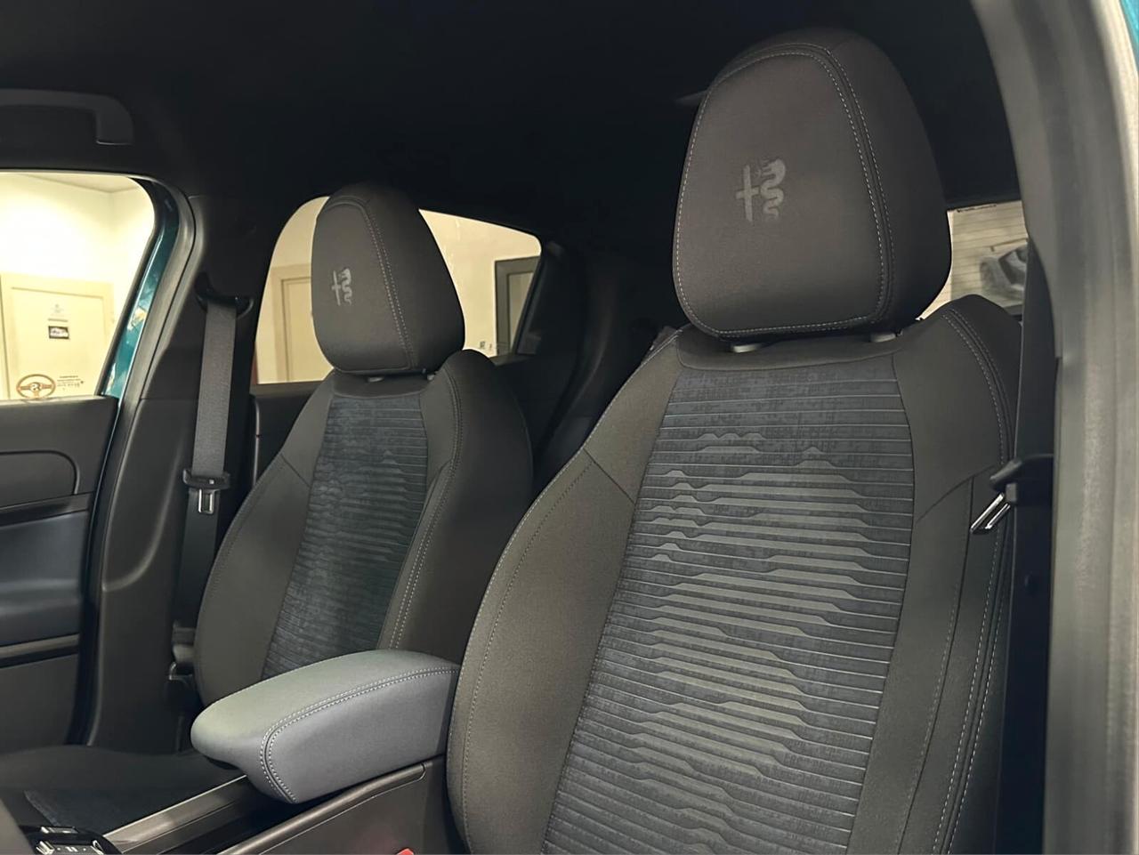 Alfa Romeo Junior 1.2 145 CV Hybrid eDCT6 Sprint