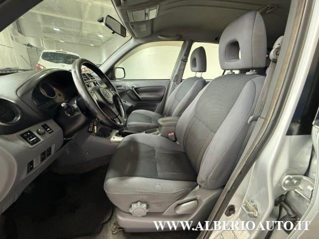 TOYOTA RAV 4 MY23 RAV4 2.0 Tdi D-4D cat 5 porte