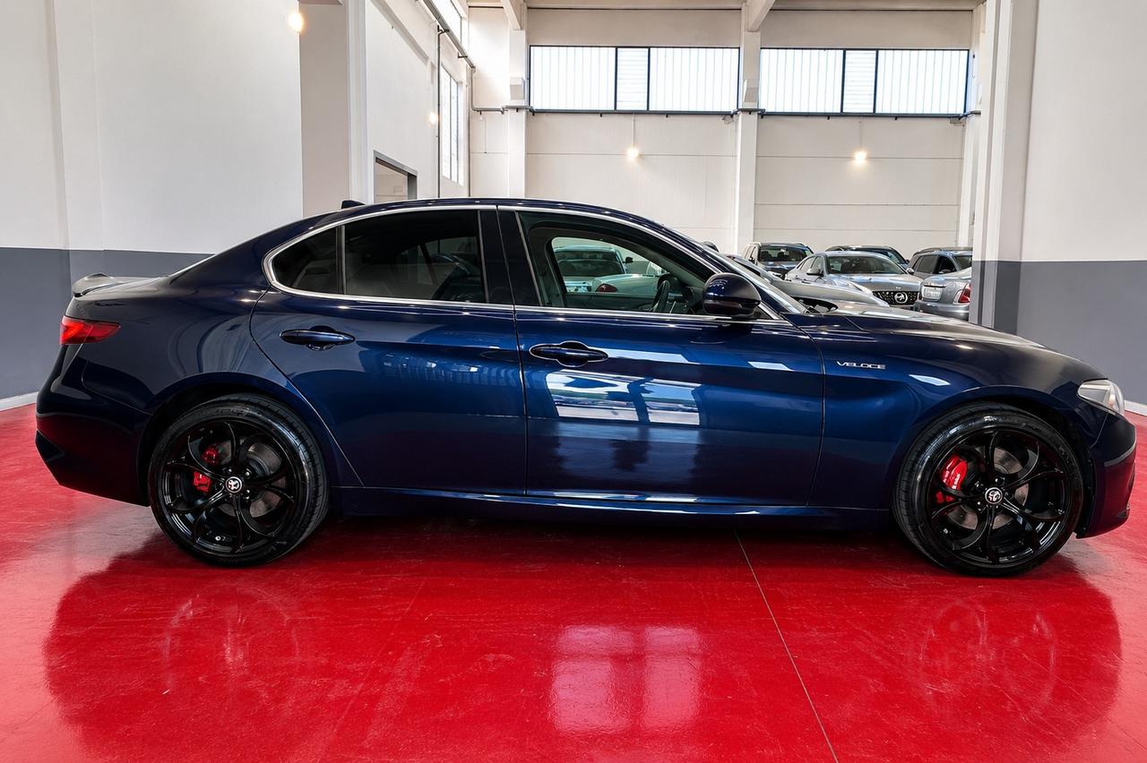 Alfa Romeo Giulia 2.0 Turbo 280 CV AT8 AWD Q4 Veloce