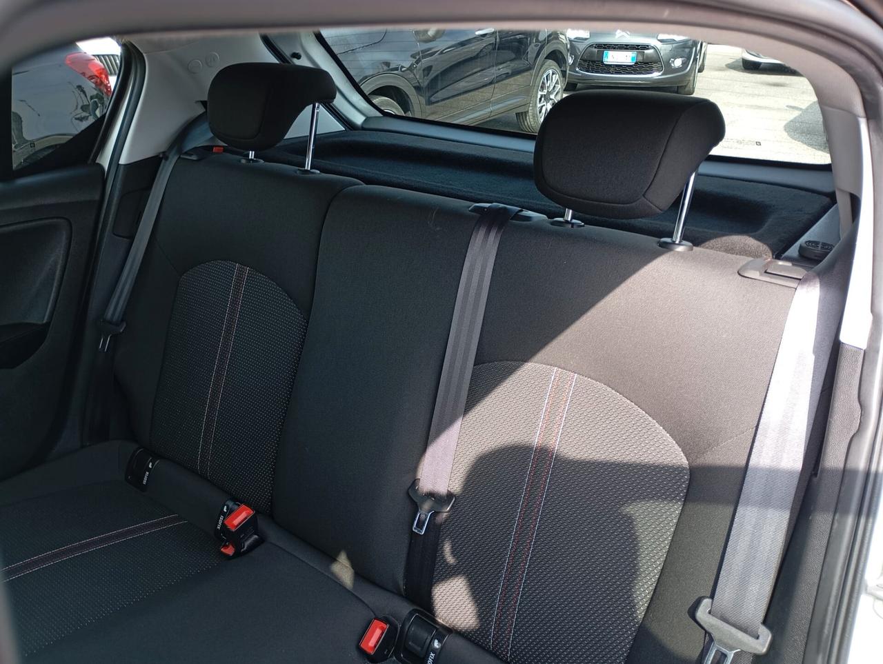 Opel Corsa 1.4 90CV GPL Tech Black Edition