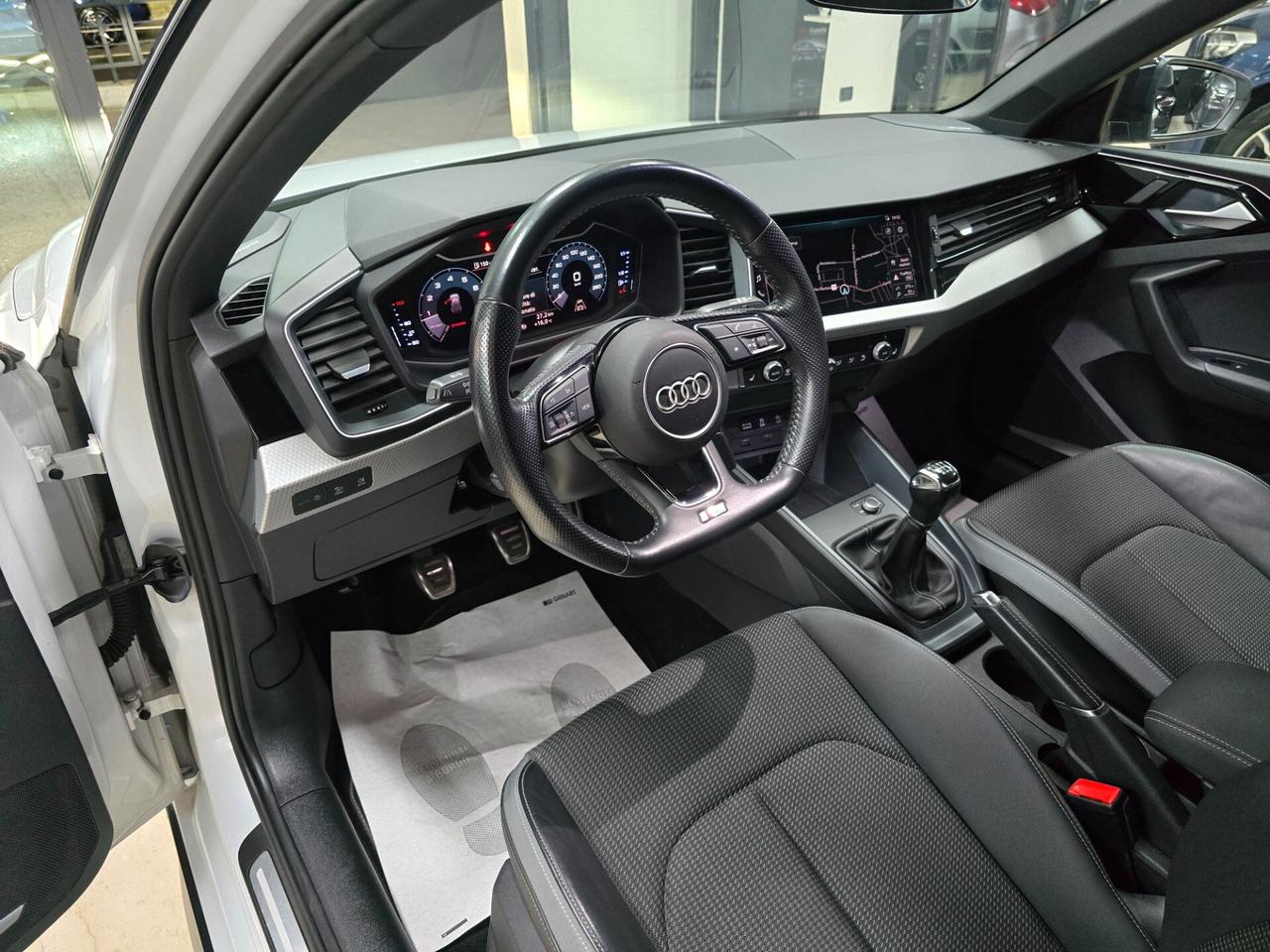 Audi A1 citycarver 35 TFSI Sline