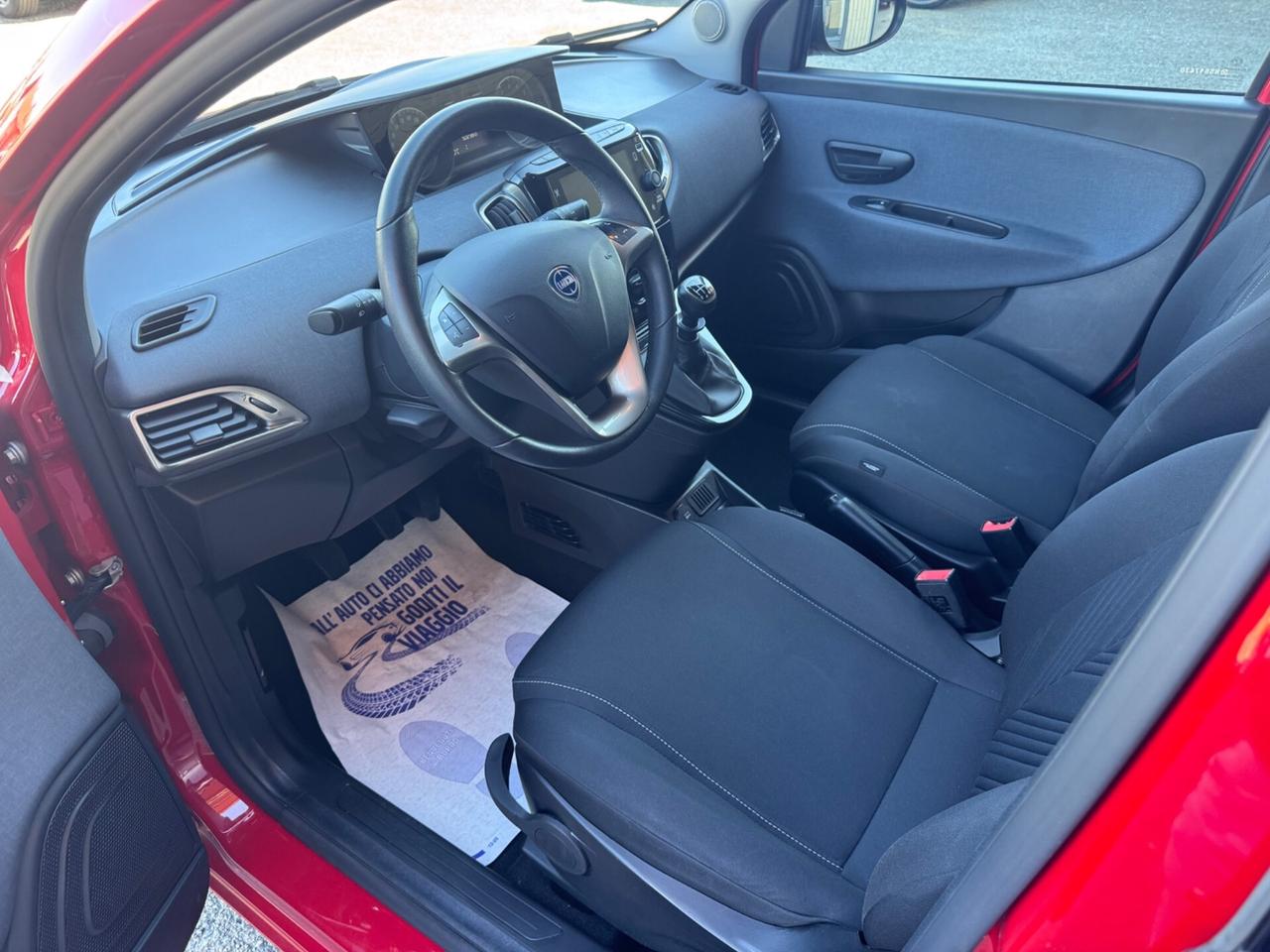 Lancia Ypsilon 1.0 Hybrid Gold