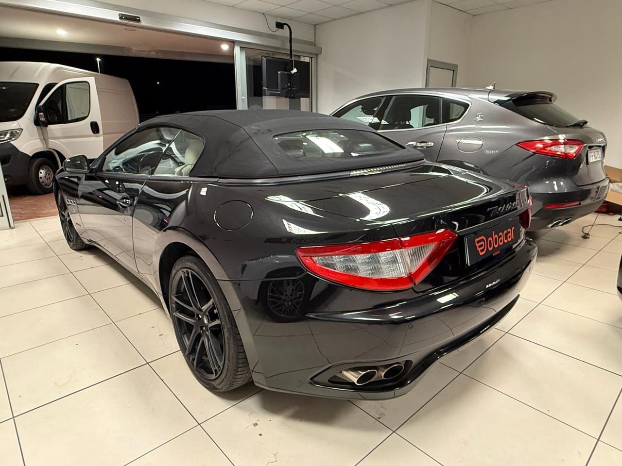 Maserati GranCabrio 4.7 V8