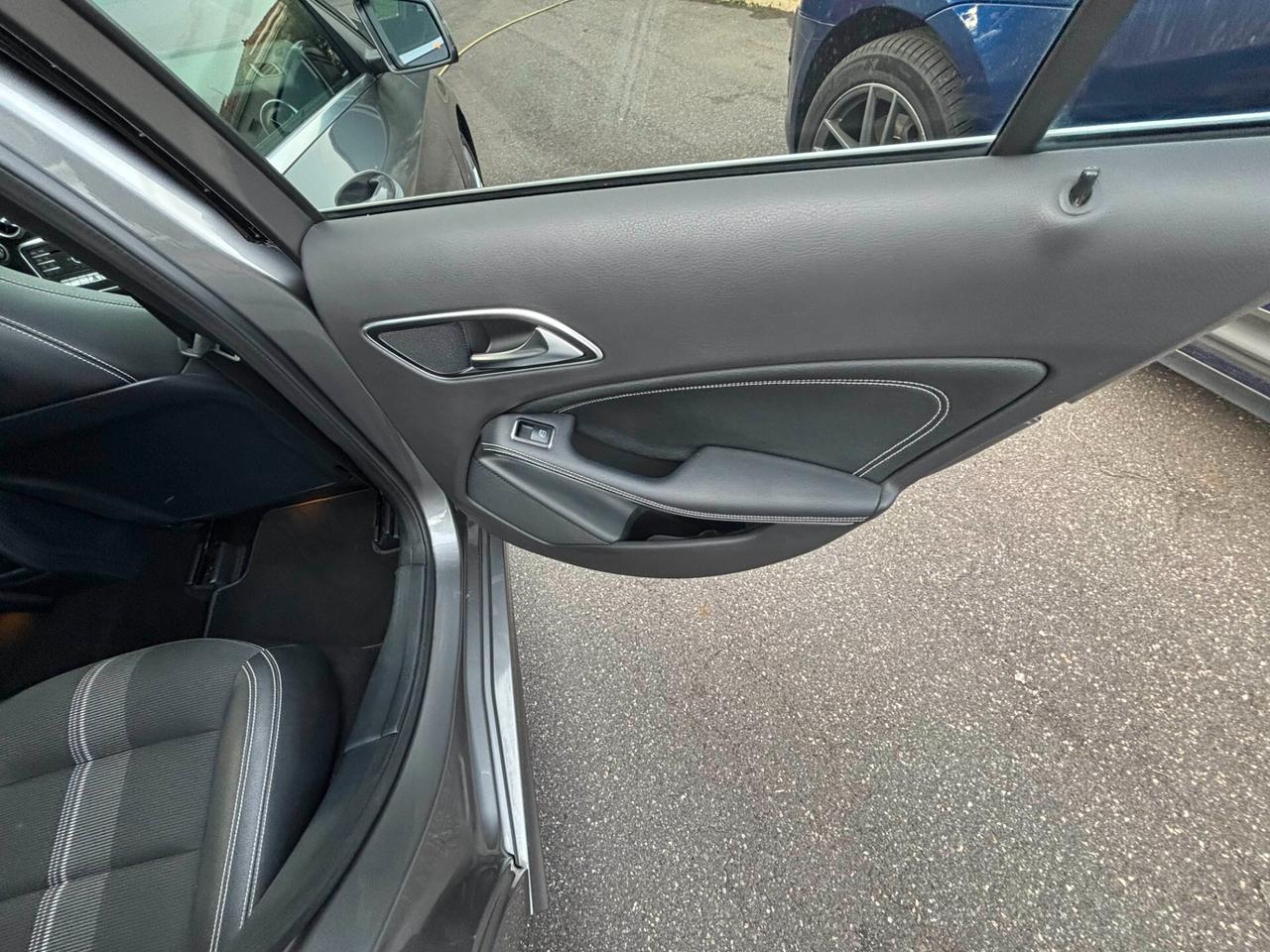 Mercedes-benz A 180 d Automatic Premium