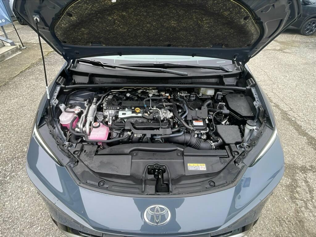 Toyota Prius 2.0 Plug-in Hybrid Active E-CVT