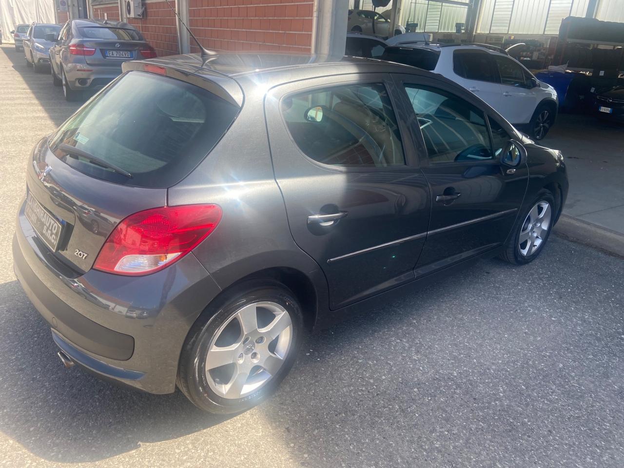 Peugeot 207 1.6 HDi 110CV 5p. XS