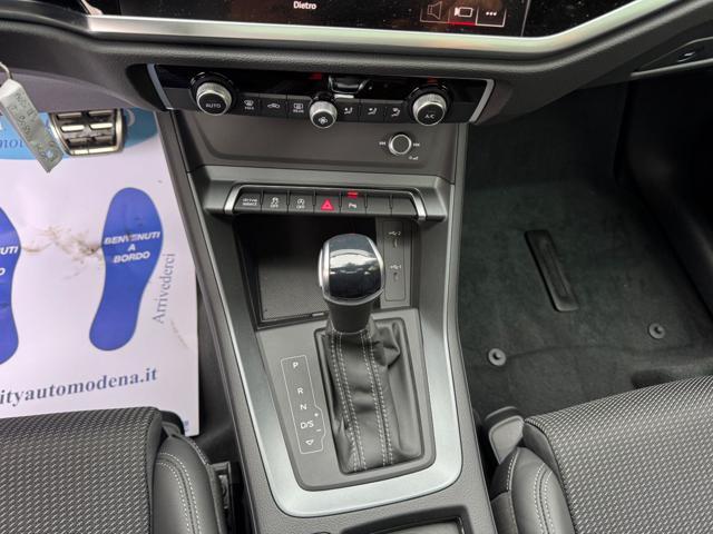 AUDI Q3 SPB 40 TDI Quattro S Tronic Id. Black S-Line KM 0