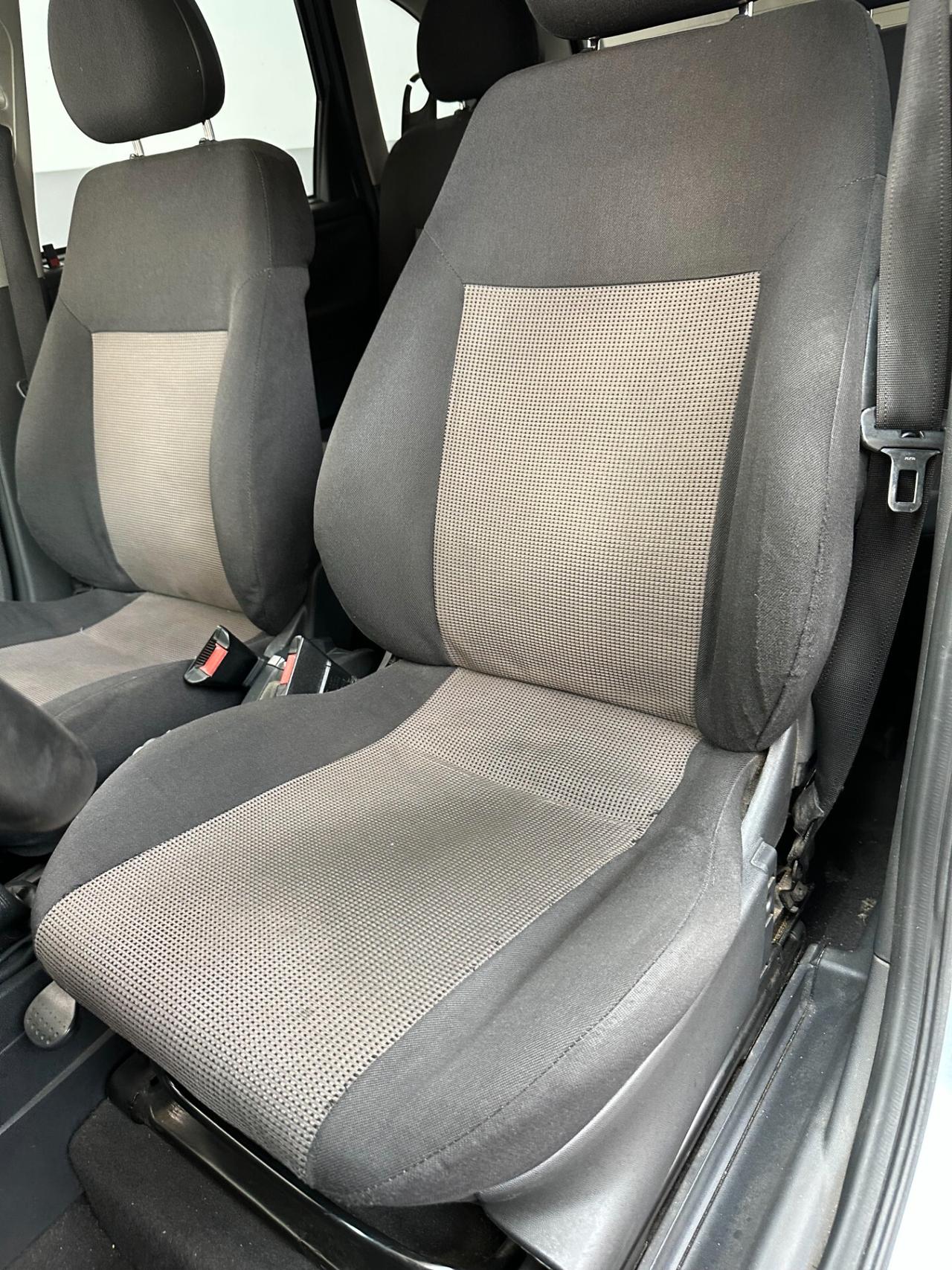 Opel Meriva 1.4 Benz (Euro 4), spaziosa e ben funzionante