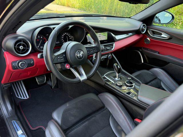 ALFA ROMEO Giulia 2.9 V6 Bi-Turbo AT8 Quadrifoglio