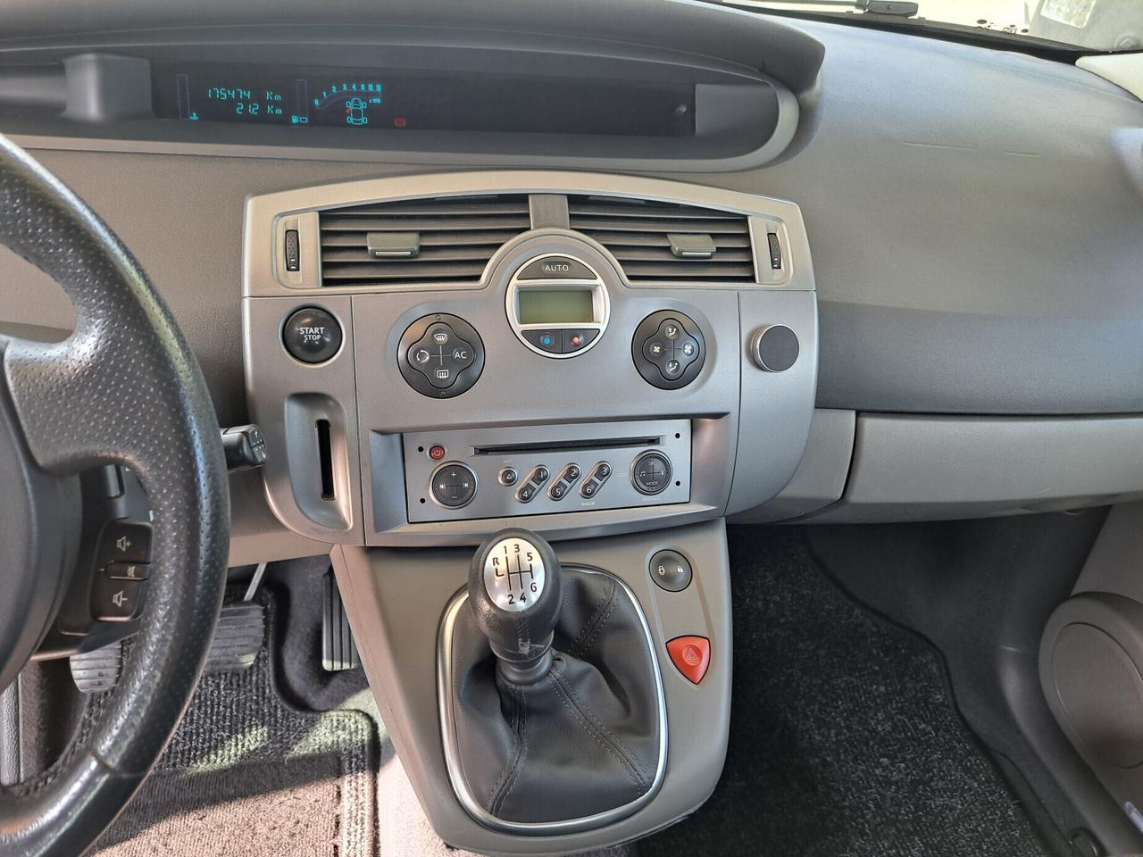 Renault Scénic 1.6 Benzina 110Cv Dynamique