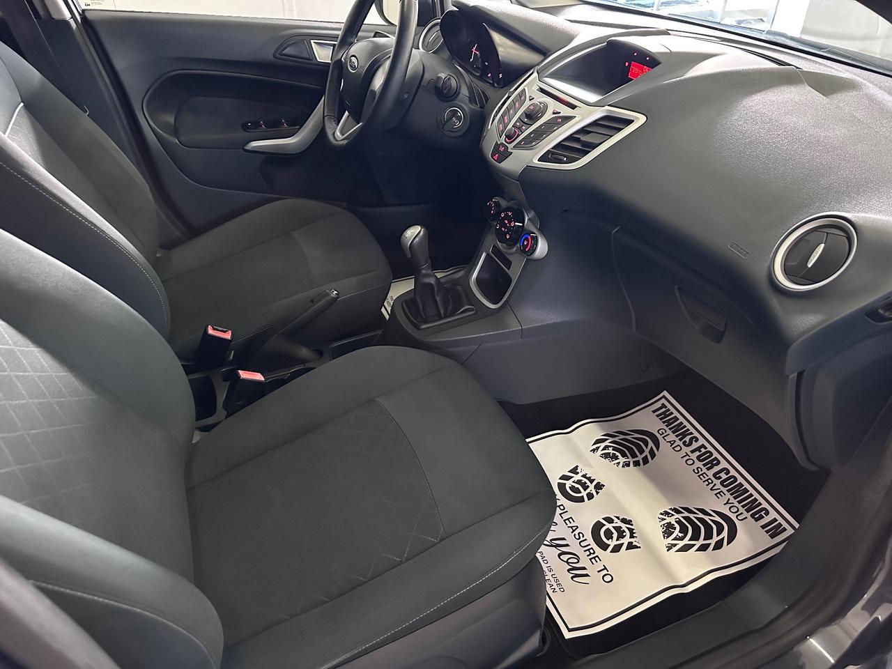 Ford Fiesta 1.2 Benzina 5 porte Titanium Ok Neopatentati