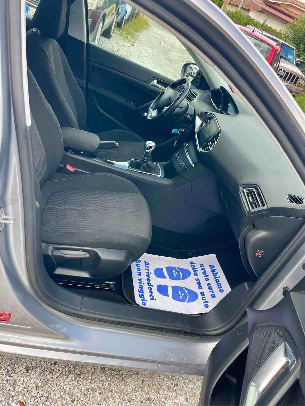 PEUGEOT 308 BlueHDi - SW - ALLURE