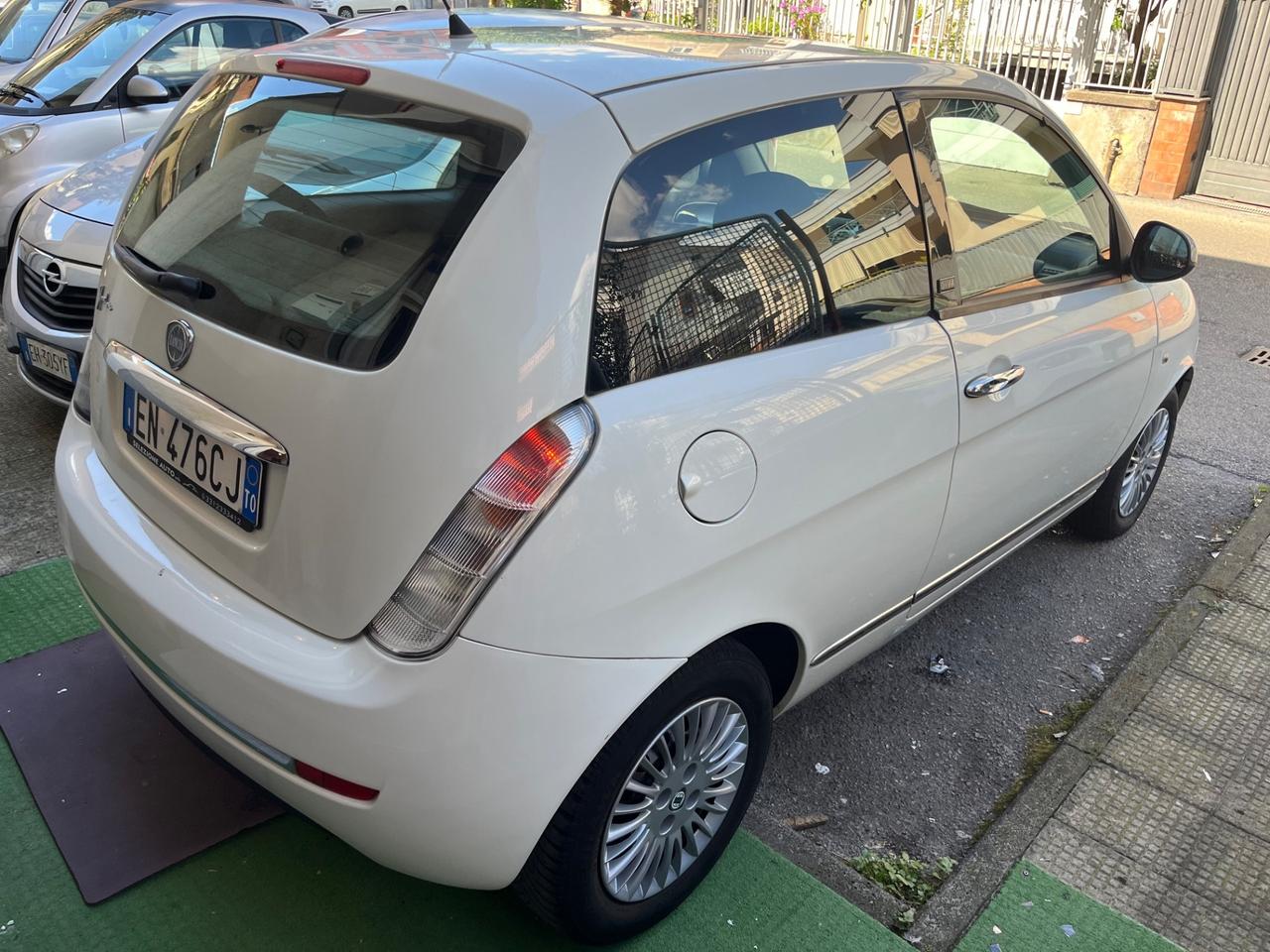 Lancia Ypsilon 1.4 Unyca Ecochic GPL FINE 2012