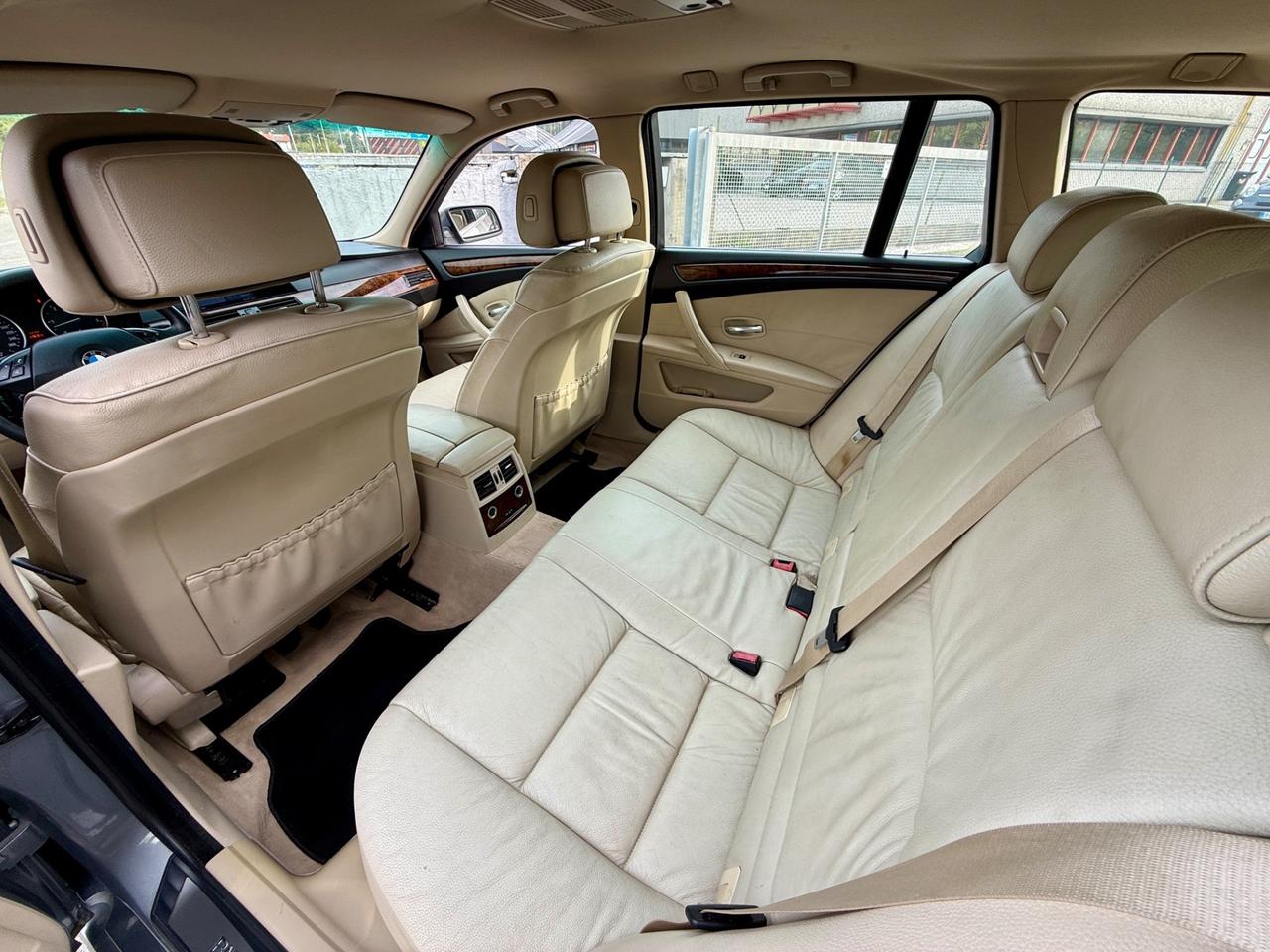 Bmw 530xd Touring 2008 235CV futura