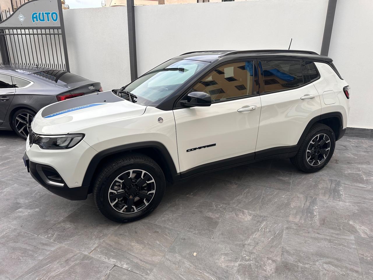 Jeep Compass 1.3 Turbo T4 240 CV PHEV AT6 4xe Trailhawk