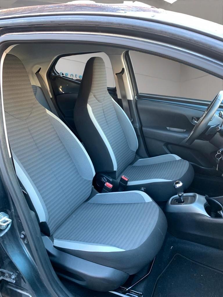 Toyota Aygo 1.0 VVT-i 72 CV 5 porte x-clusiv MMT