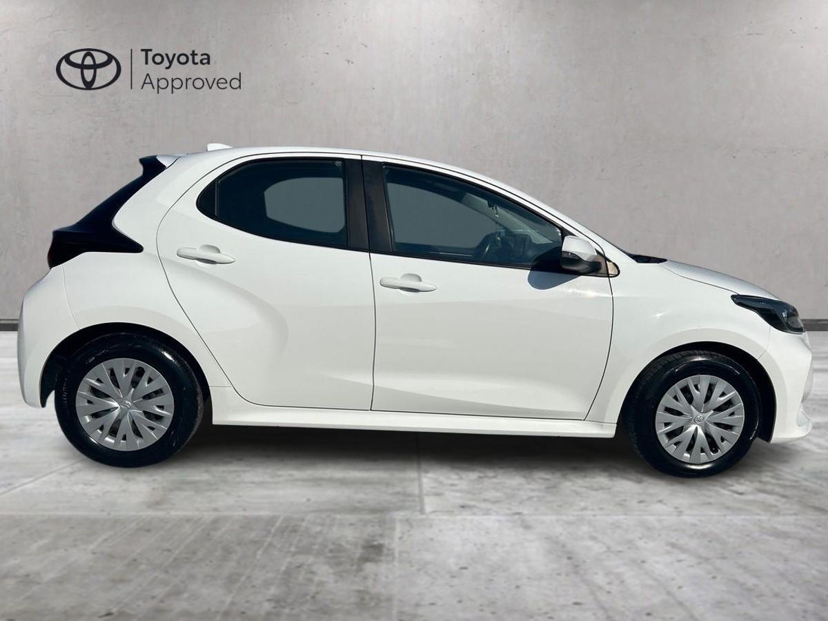TOYOTA Yaris IV 2020 - Yaris 1.5h Active